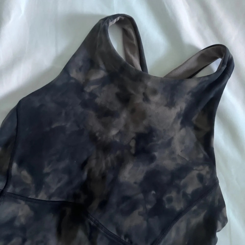 99 ๐๐ค Lululemon Key to Balance Tank - Diamond Dye Lunar Rock True Navy - Picture 2 of 12